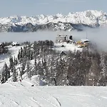 Апартаменты Snezak *