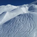 アパート Snezak *